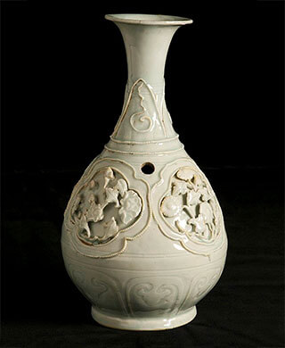 Fonthill vase.