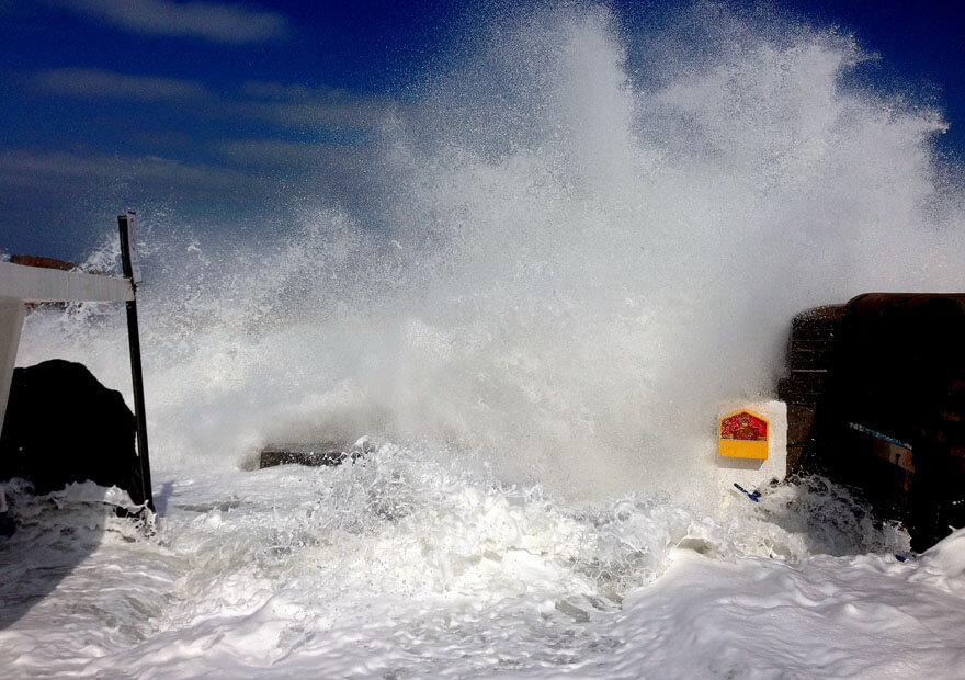 waves crash at the forty foot