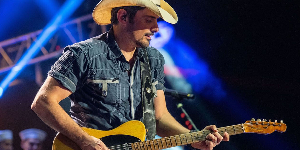 Brad Paisley - Country Multi Grammy Award winner will perform a Dublin concert at 3Arena on October 13th, 2019, with Special guest Chris Lane.